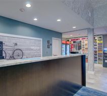 Hampton Inn & Suites Boston/Stoughton Lobby