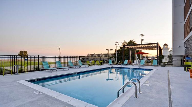 Home2 Suites by Hilton Ingalls Harbor Pool