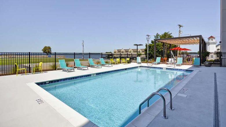 <b>Home2 Suites by Hilton Ingalls Harbor Pool</b>. Images powered by <a href="https://iceportal.shijigroup.com/" title="IcePortal" target="_blank">IcePortal</a>.