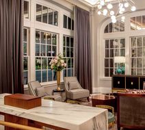 Virginian Lynchburg, Curio Collection Lobby