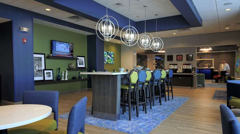 <b>Hampton Inn West Plains Lobby</b>. Images powered by <a href="https://iceportal.shijigroup.com/" title="IcePortal" target="_blank">IcePortal</a>.