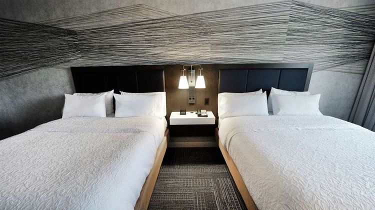 Hampton Inn & Suites Quebec City Room