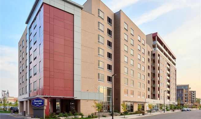 Hampton Inn & Suites Quebec City Exterior