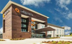 La Quinta Inn & Suites Wichita Northeast