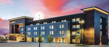 La Quinta Inn & Suites Wichita Northeast Exterior