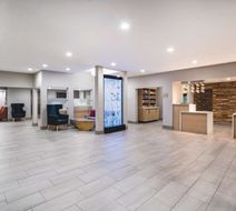 La Quinta Inn & Suites Chattanooga North Lobby