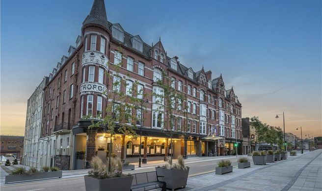 The Metropole Hotel Exterior
