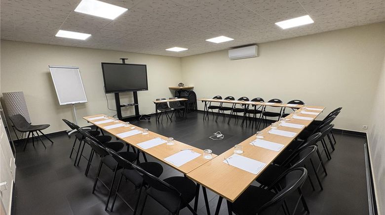 <b>Best Western Hotel Canet-Plage Meeting</b>. Images powered by <a href="https://iceportal.shijigroup.com/" title="IcePortal" target="_blank">IcePortal</a>.