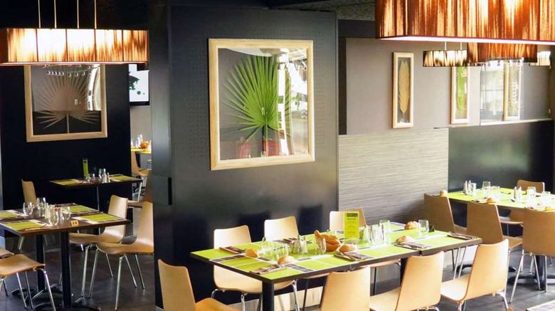<b>Hotel des Congres Restaurant</b>. Images powered by <a href="https://iceportal.shijigroup.com/" title="IcePortal" target="_blank">IcePortal</a>.