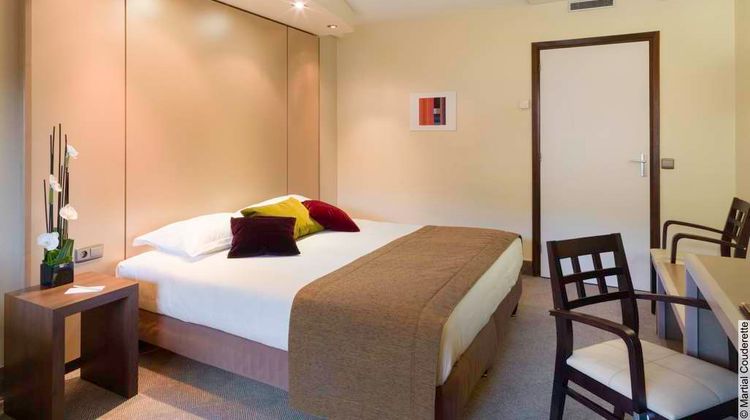 Hotel Lyon Metropole Room