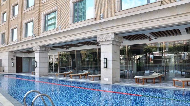<b>Miramar Garden Taipei Pool</b>. Images powered by <a href="https://iceportal.shijigroup.com/" title="IcePortal" target="_blank">IcePortal</a>.