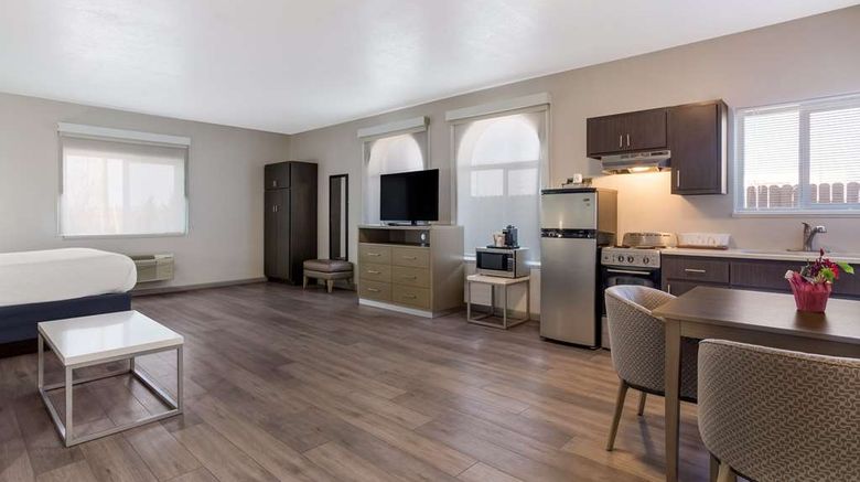 <b>Best Western Grants Inn Suite</b>. Images powered by <a href="https://iceportal.shijigroup.com/" title="IcePortal" target="_blank">IcePortal</a>.