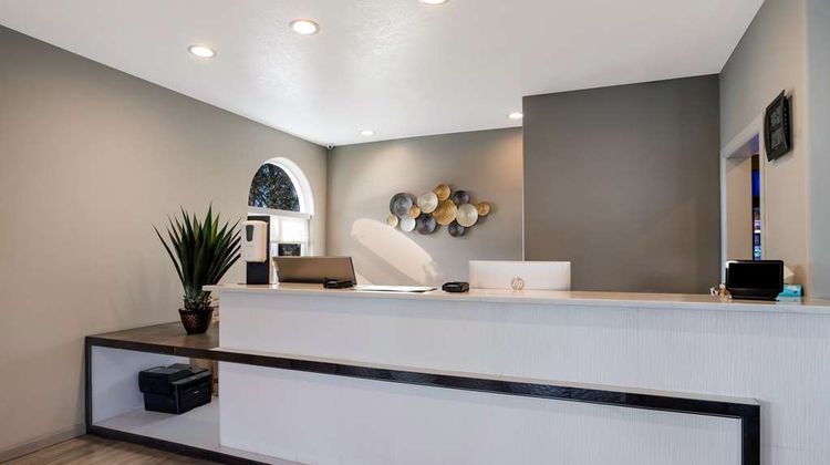Best Western Grants Inn Lobby
