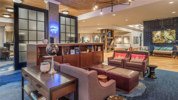 Hampton Inn & Suites Pearl District Lobby