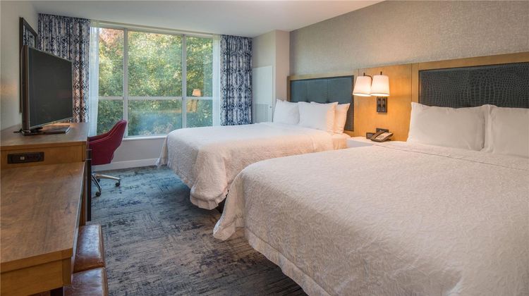 Hampton Inn & Suites Pearl District Room