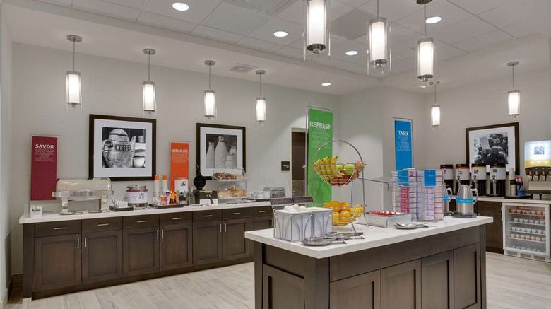 <b>Hampton Inn Ft Lauderdale Pompano Beach Restaurant</b>. Images powered by <a href="https://iceportal.shijigroup.com/" title="IcePortal" target="_blank">IcePortal</a>.