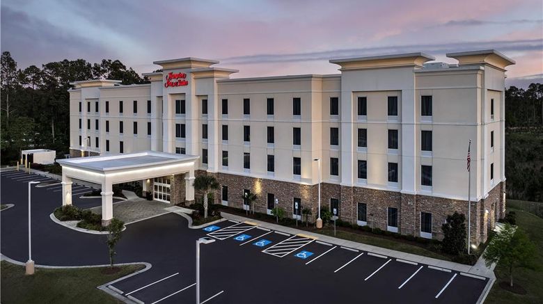 <b>Hampton Inn & Suites Walterboro Exterior</b>. Images powered by <a href="https://iceportal.shijigroup.com/" title="IcePortal" target="_blank">IcePortal</a>.