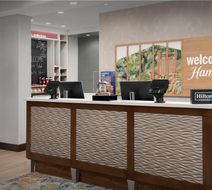 Hampton Inn & Suites Walterboro Lobby