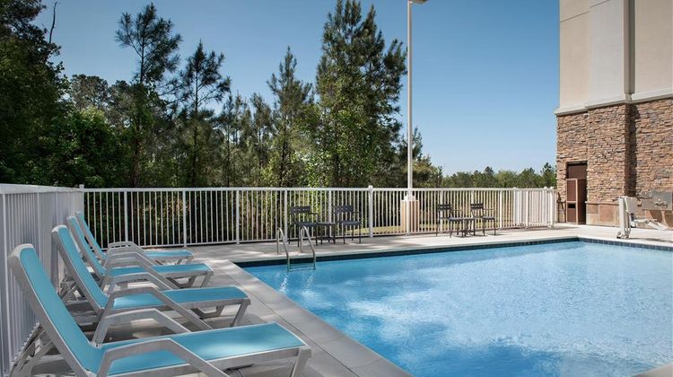 Hampton Inn & Suites Walterboro Pool
