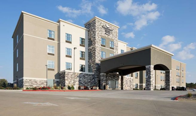 Homewood Suites by Hilton Topeka Exterior