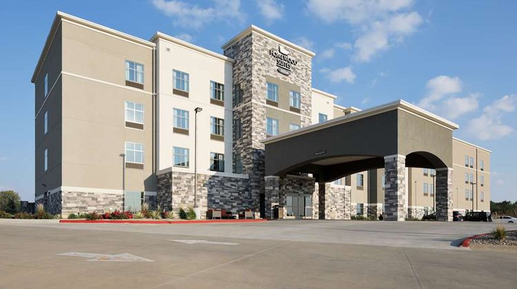 Homewood Suites by Hilton Topeka Exterior