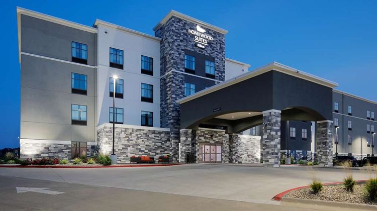 Homewood Suites by Hilton Topeka Exterior