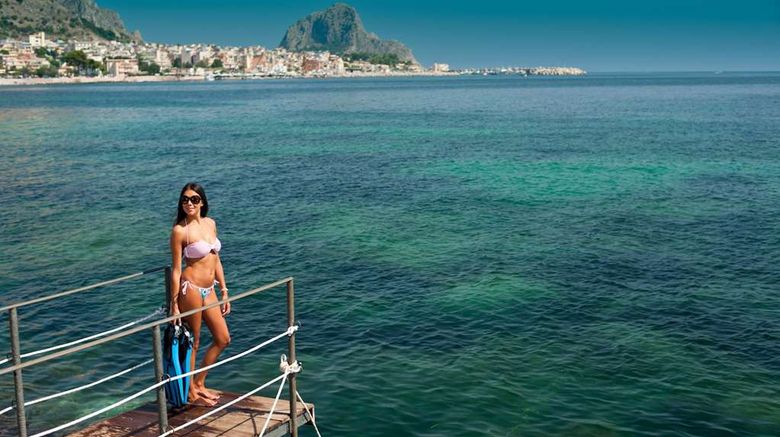 <b>Domina Zagarella Sicily Pool</b>. Images powered by <a href="https://iceportal.shijigroup.com/" title="IcePortal" target="_blank">IcePortal</a>.