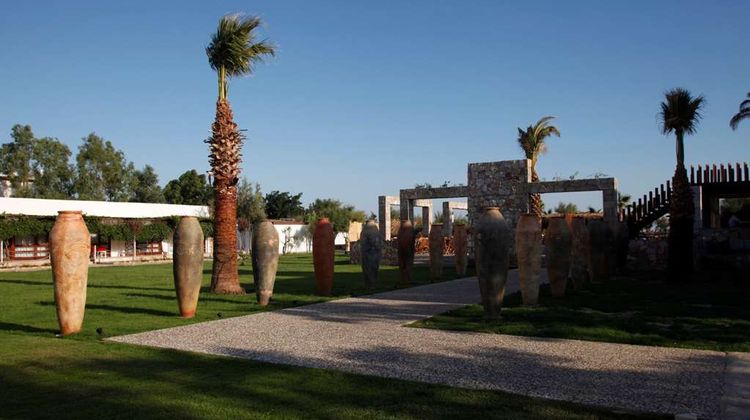 Aytas Hotel Exterior