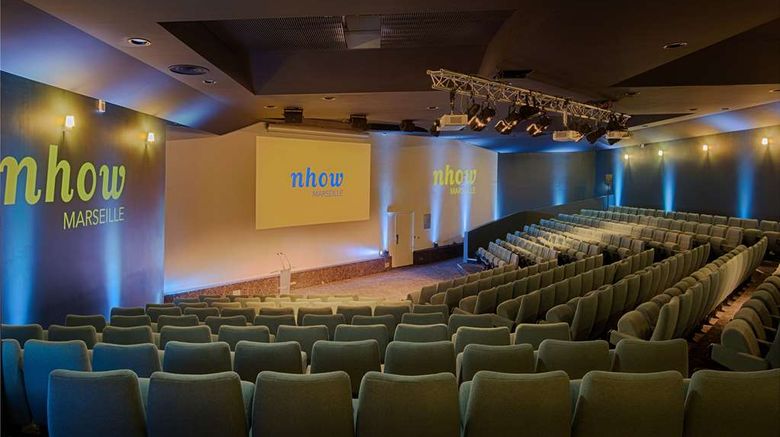 <b>nhow Marseille Meeting</b>. Images powered by <a href="https://iceportal.shijigroup.com/" title="IcePortal" target="_blank">IcePortal</a>.