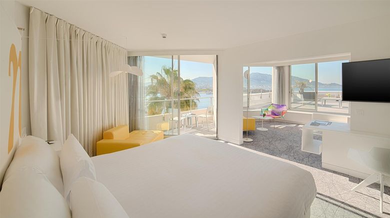 <b>nhow Marseille Room</b>. Images powered by <a href="https://iceportal.shijigroup.com/" title="IcePortal" target="_blank">IcePortal</a>.