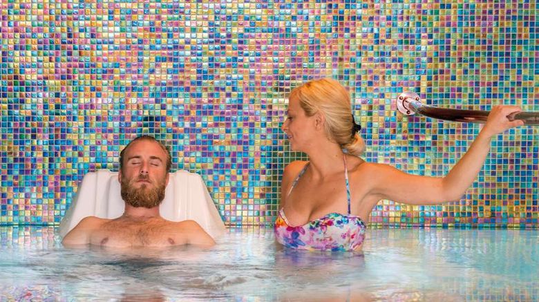 <b>Best of Both Pool</b>. Images powered by <a href="https://iceportal.shijigroup.com/" title="IcePortal" target="_blank">IcePortal</a>.
