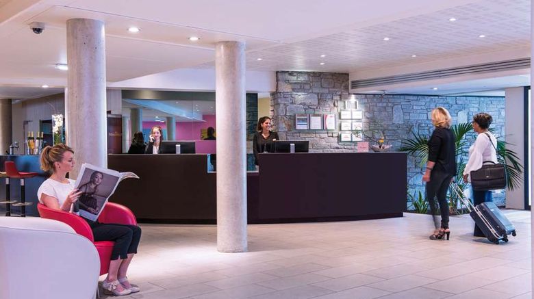 <b>Best of Both Lobby</b>. Images powered by <a href="https://iceportal.shijigroup.com/" title="IcePortal" target="_blank">IcePortal</a>.
