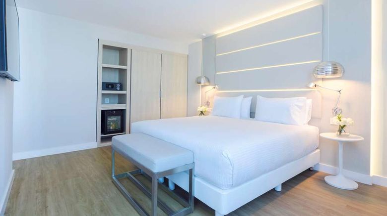 <b>NH Monterrey La Fe Suite</b>. Images powered by <a href="https://iceportal.shijigroup.com/" title="IcePortal" target="_blank">IcePortal</a>.