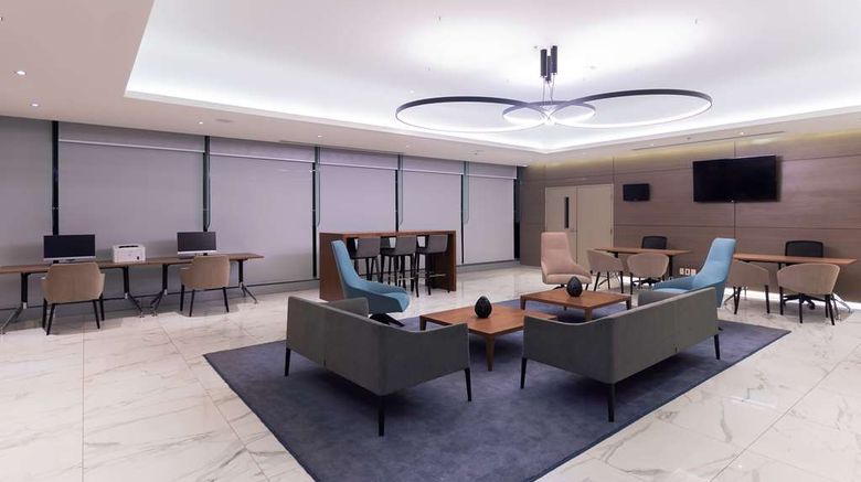 <b>NH Monterrey La Fe Lobby</b>. Images powered by <a href="https://iceportal.shijigroup.com/" title="IcePortal" target="_blank">IcePortal</a>.