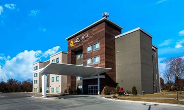 La Quinta Inn & Suites Pittsburg