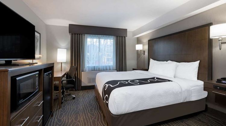 La Quinta Inn & Suites Anchorage Room