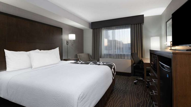 La Quinta Inn & Suites Anchorage Room