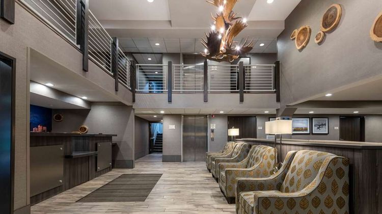 La Quinta Inn & Suites Anchorage Lobby