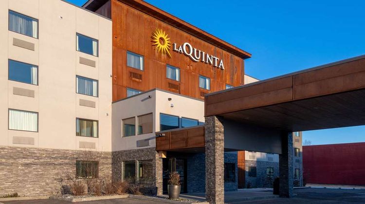 La Quinta Inn & Suites Anchorage Exterior