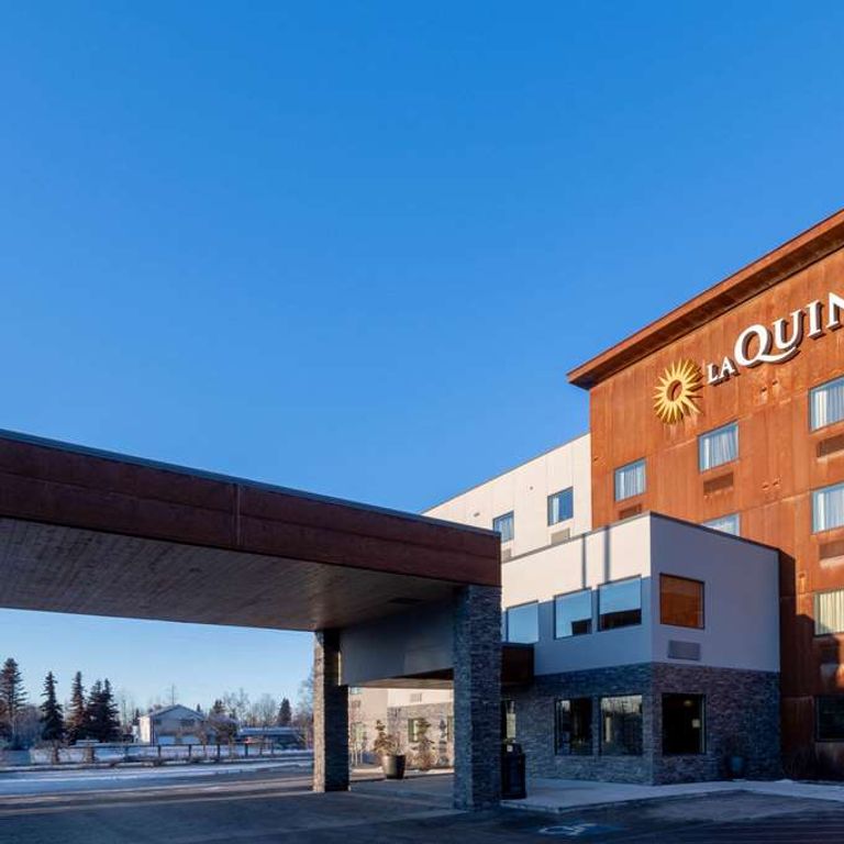 La Quinta Inn & Suites Anchorage