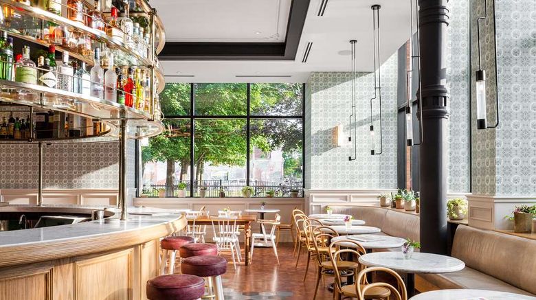 <b>The Broadview Hotel Restaurant</b>. Images powered by <a href="https://iceportal.shijigroup.com/" title="IcePortal" target="_blank">IcePortal</a>.