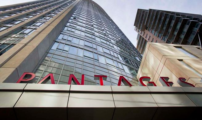 Pantages Hotel Toronto Centre Exterior