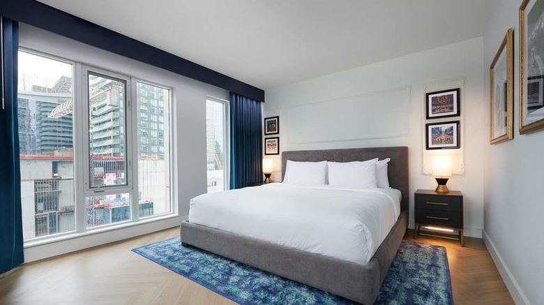 <b>Pantages Hotel Toronto Centre Suite</b>. Images powered by <a href="https://iceportal.shijigroup.com/" title="IcePortal" target="_blank">IcePortal</a>.