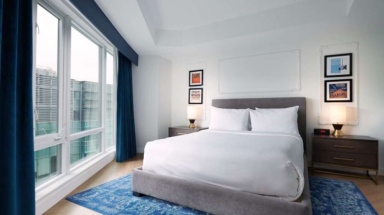 <b>Pantages Hotel Toronto Centre Suite</b>. Images powered by <a href="https://iceportal.shijigroup.com/" title="IcePortal" target="_blank">IcePortal</a>.