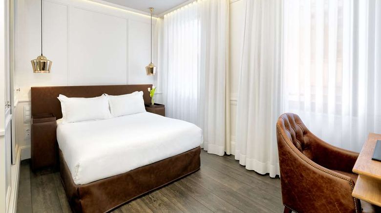 <b>H10 Montcada Hotel Room</b>. Images powered by <a href="https://iceportal.shijigroup.com/" title="IcePortal" target="_blank">IcePortal</a>.