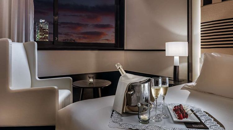 H10 Marina Barcelona Room