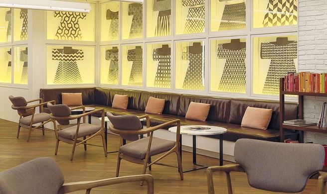 H10 Universitat Hotel Barcelona Lobby