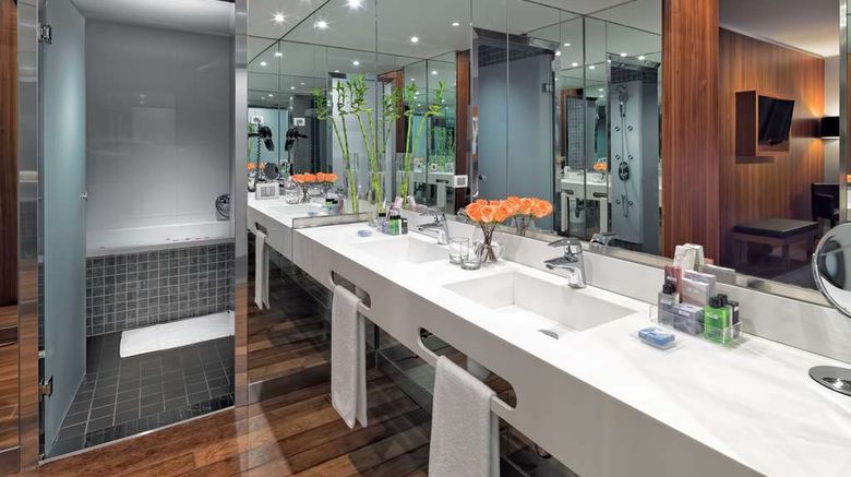 <b>H10 Roma Citta Suite</b>. Images powered by <a href="https://iceportal.shijigroup.com/" title="IcePortal" target="_blank">IcePortal</a>.
