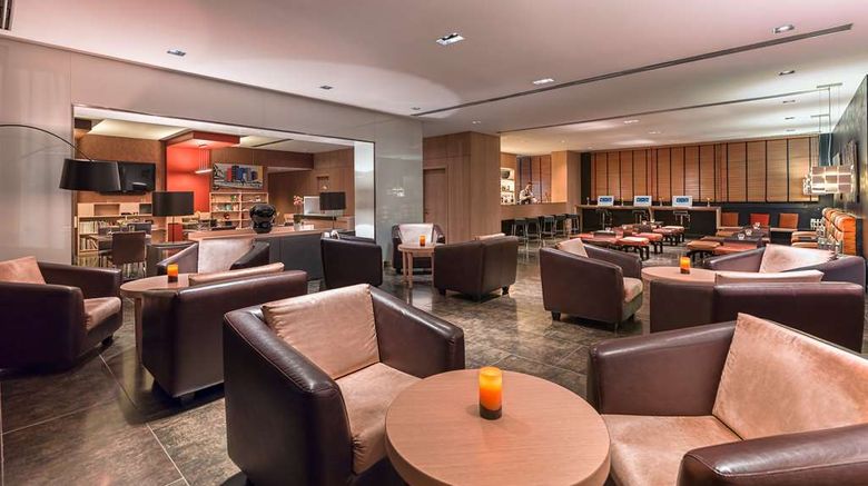 <b>H10 Roma Citta Lobby</b>. Images powered by <a href="https://iceportal.shijigroup.com/" title="IcePortal" target="_blank">IcePortal</a>.