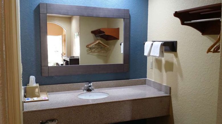 <b>Americas Best Value Inn & Suites Room</b>. Images powered by <a href="https://iceportal.shijigroup.com/" title="IcePortal" target="_blank">IcePortal</a>.